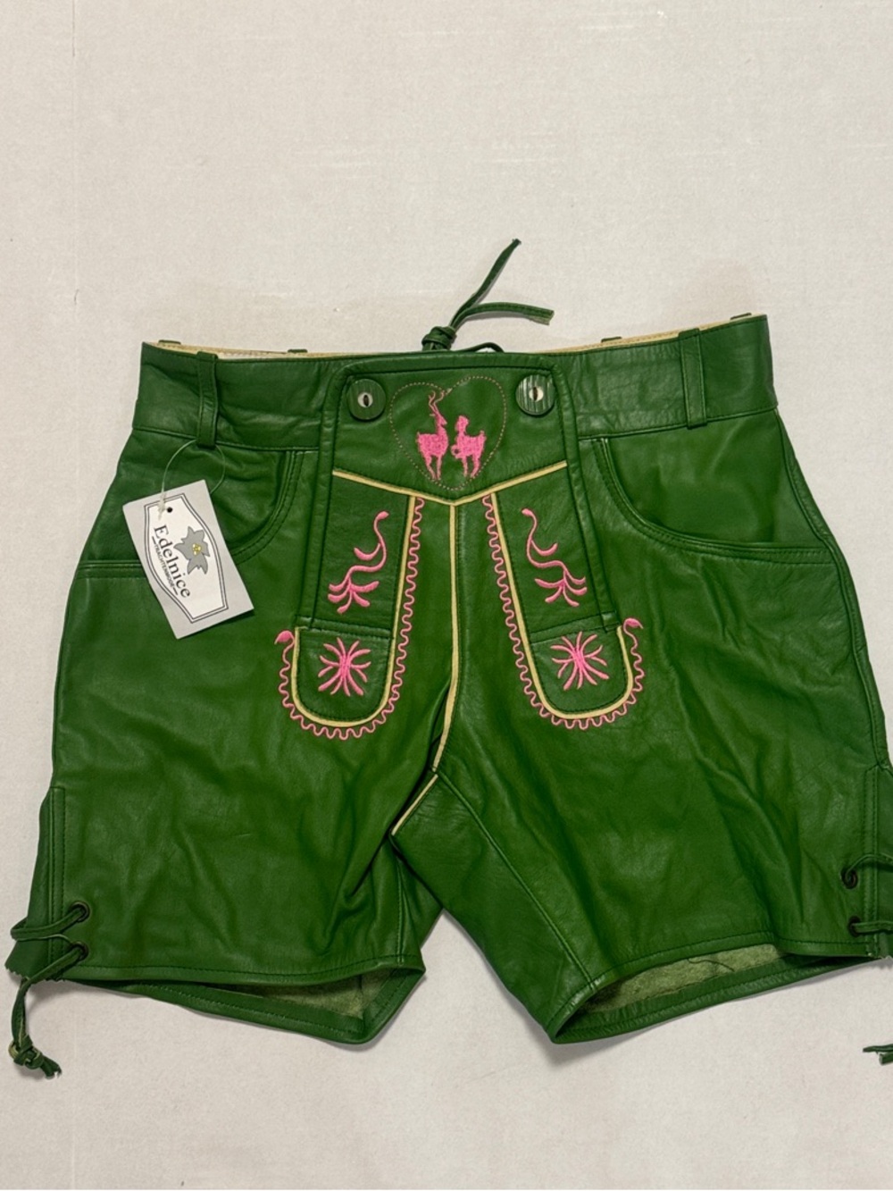 Edelnice trachtenmode Sz 34 Women's Green Embroidered Leather Shorts Breeches